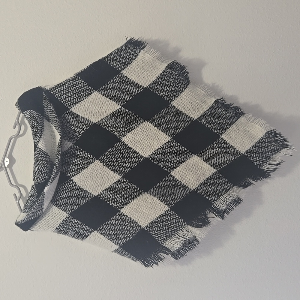 Black and White Checkered Poncho - Picture 4 of 4
